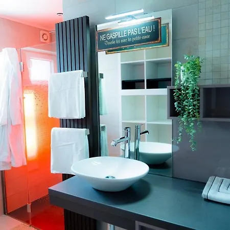 Luxury House Bed and breakfast Remersdaal