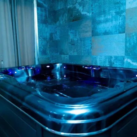 Luxury House Bed and breakfast 3*