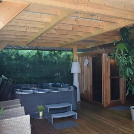 Couette-café Luxury House 3*